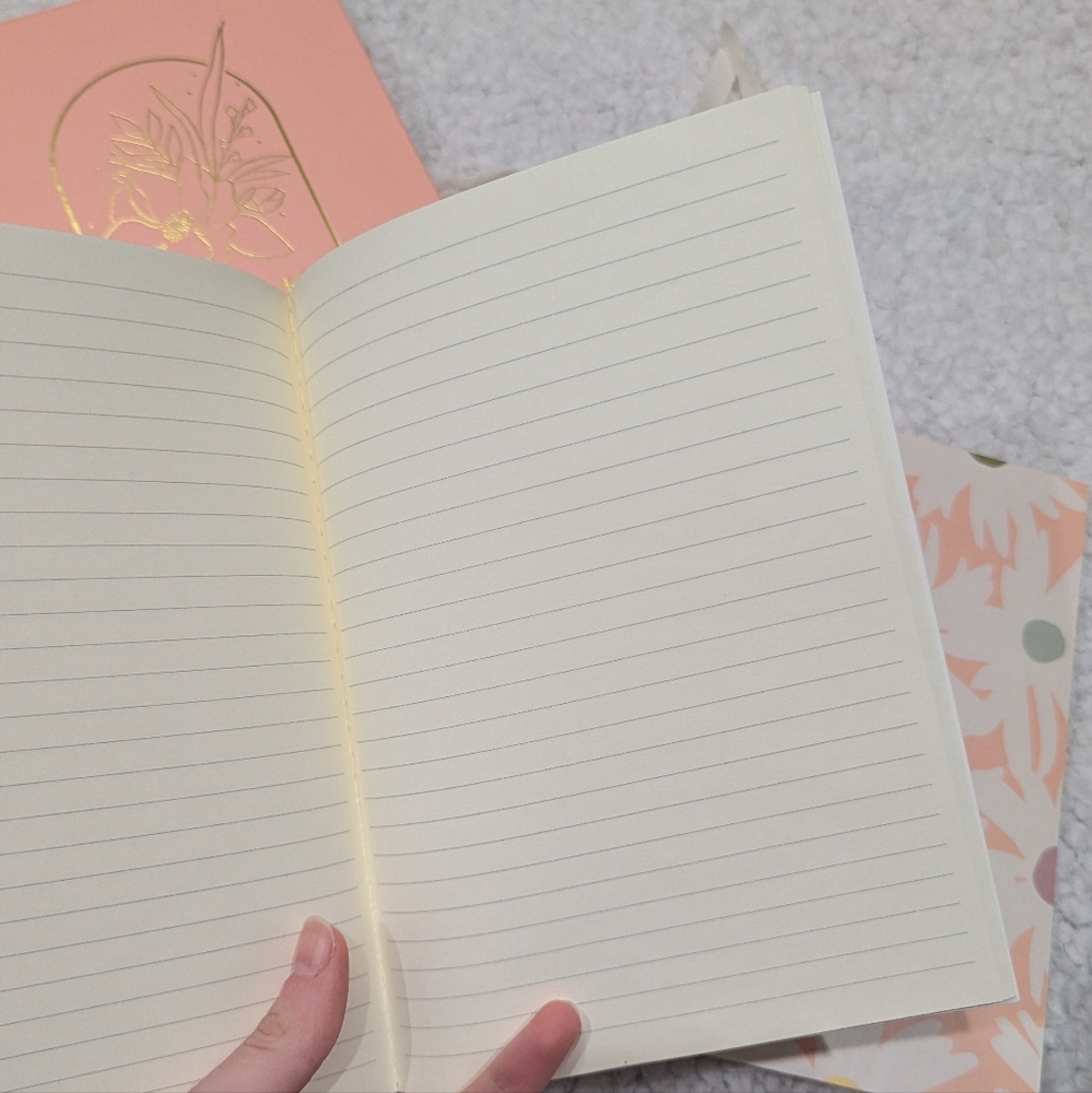 Pink Box Set Of 3 Notebooks - Picture 5 of 5